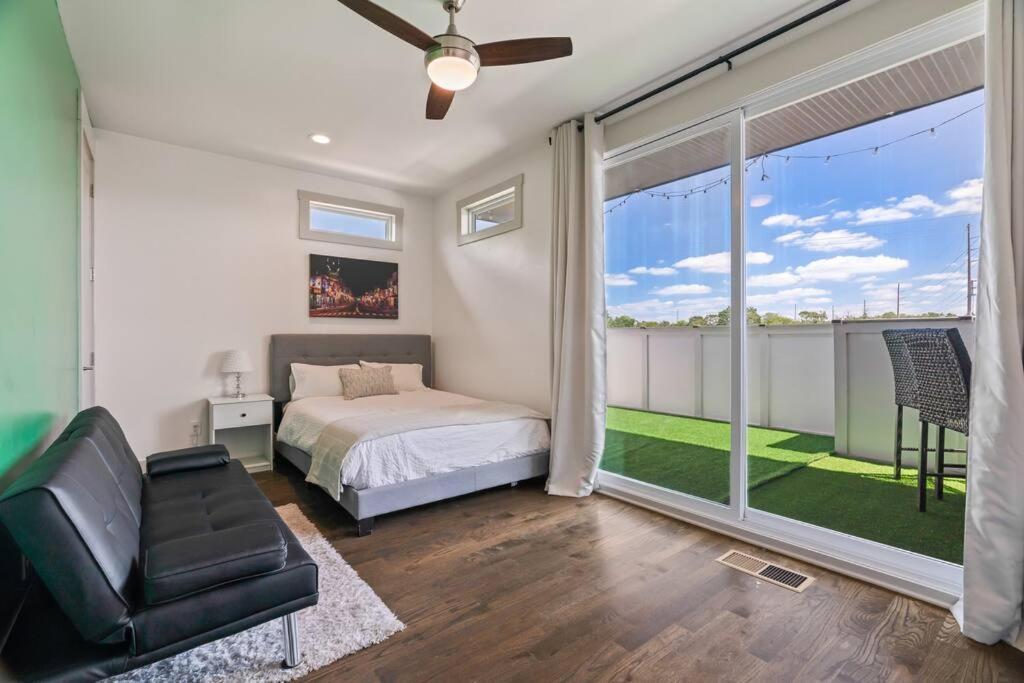 King Bed, Balcony, Covered Patio & Firepit! 8 Minutes From Broadway Nashville Exteriör bild