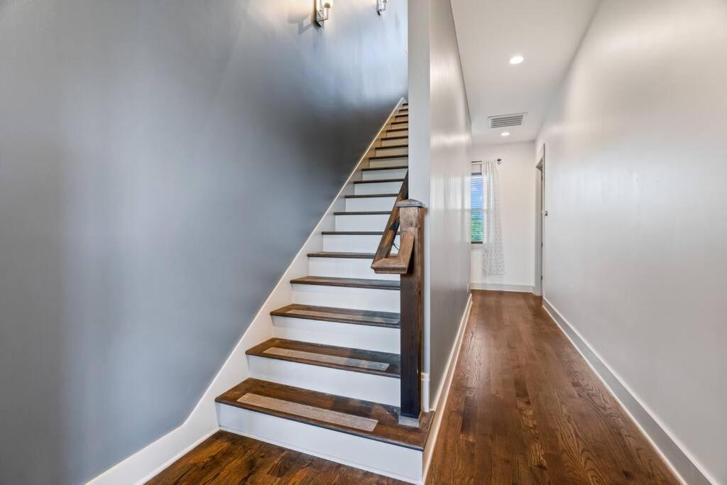 King Bed, Balcony, Covered Patio & Firepit! 8 Minutes From Broadway Nashville Exteriör bild
