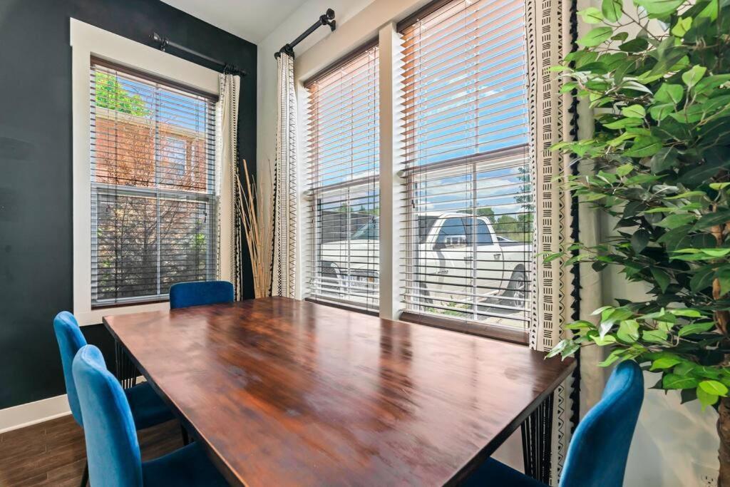 King Bed, Balcony, Covered Patio & Firepit! 8 Minutes From Broadway Nashville Exteriör bild