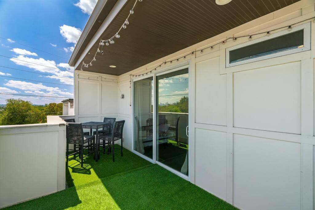 King Bed, Balcony, Covered Patio & Firepit! 8 Minutes From Broadway Nashville Exteriör bild