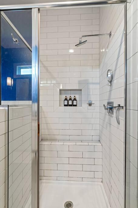 King Bed, Balcony, Covered Patio & Firepit! 8 Minutes From Broadway Nashville Exteriör bild